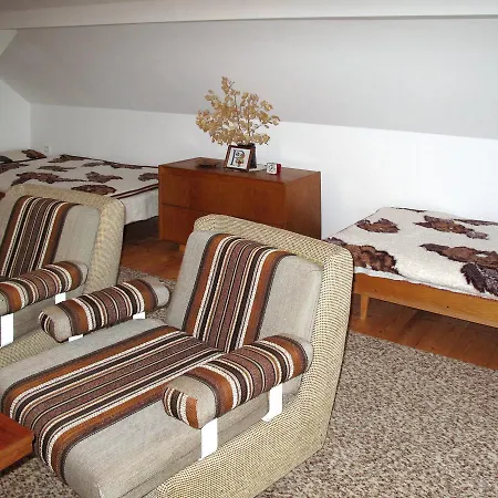 Haus Kratenova 100w